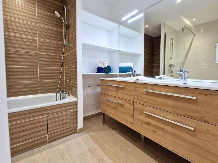 Sublime Appartement 4 Etoiles Neuf T3 Aputeaux 61M2 Proche La Defense, 10M2 De Terrasse Avec Magnifique Vue Esterno foto
